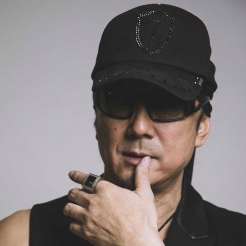 黒田崇矢