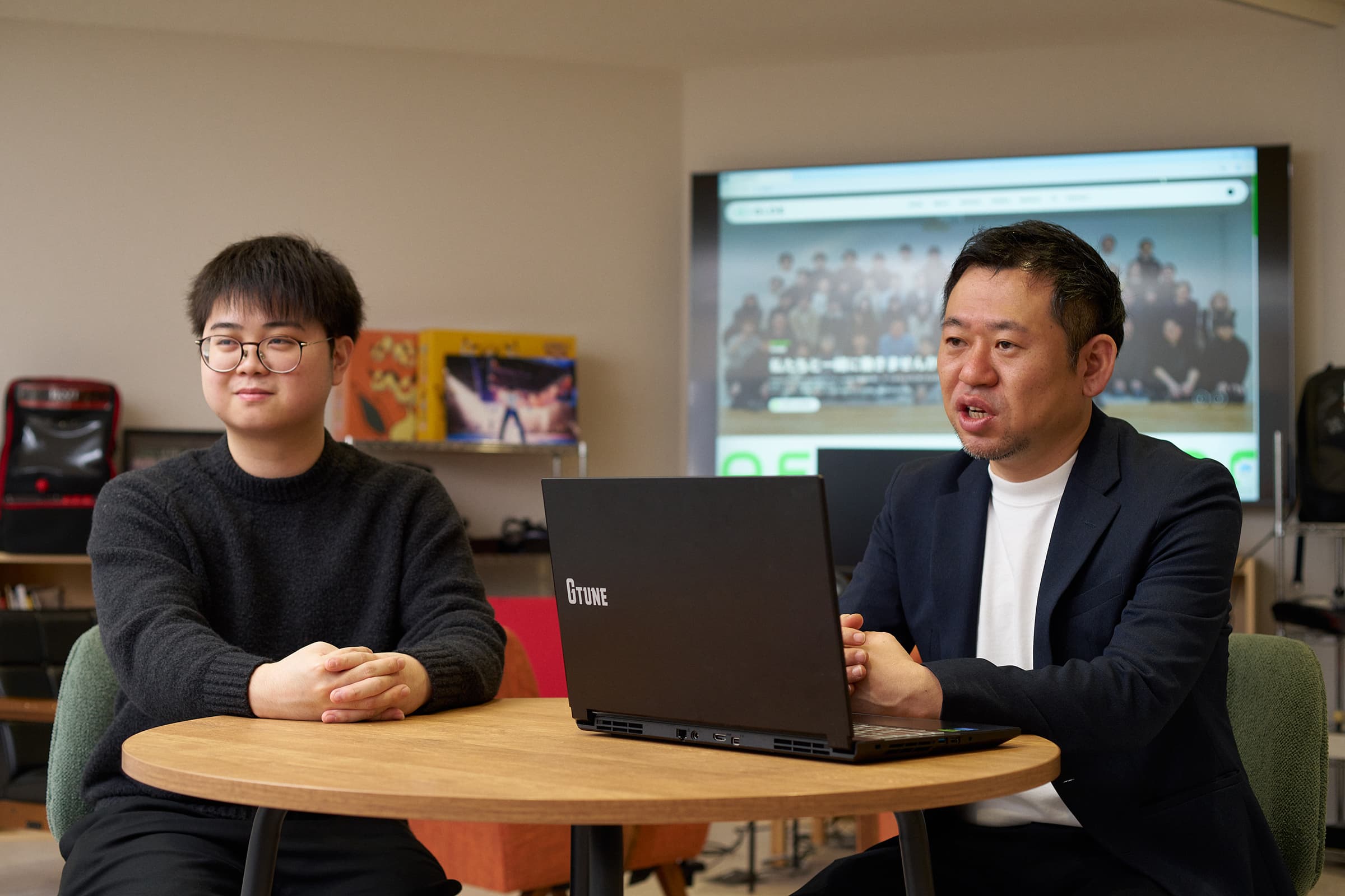 インタビューの様子