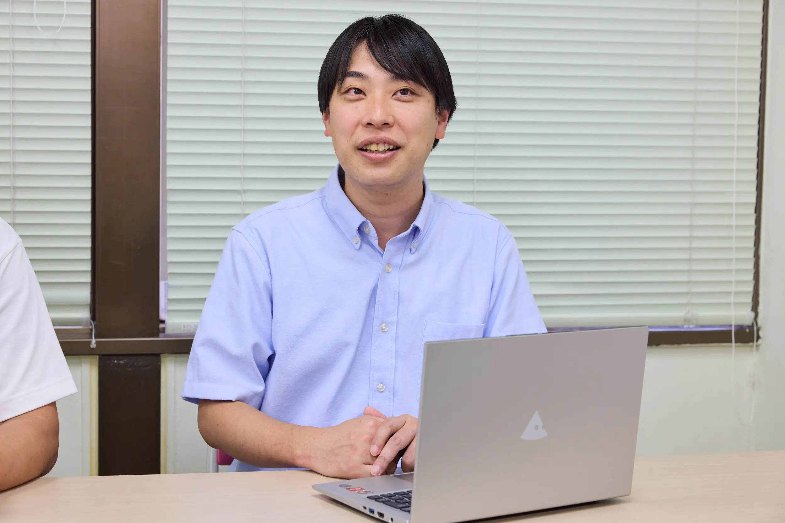 山崎氏