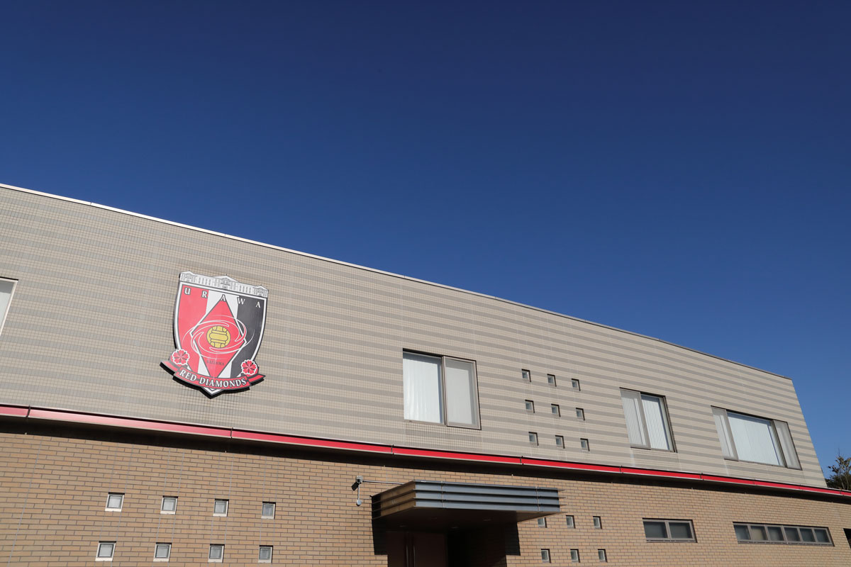 今回取材した大原サッカー場のクラブハウス