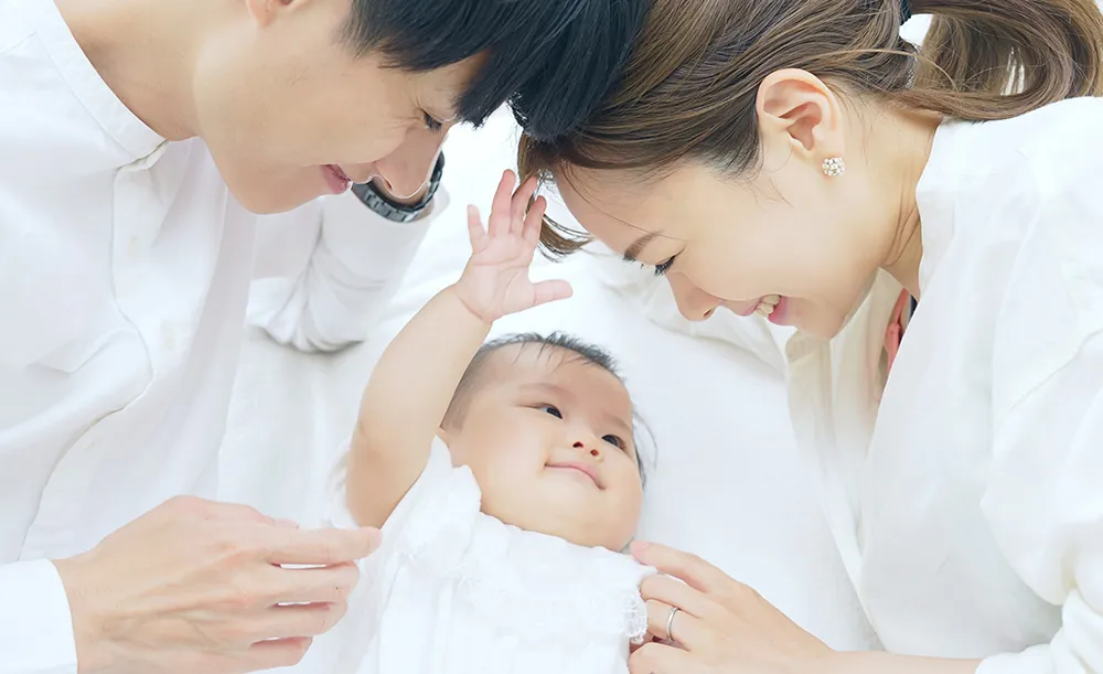 男女と赤ちゃん